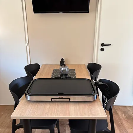Mobil Neuf 35m2 Clim Fibre Tv 3 A 2 Min 6 Personnes